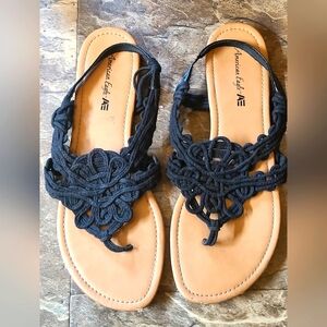 AE Sandals Sz 11